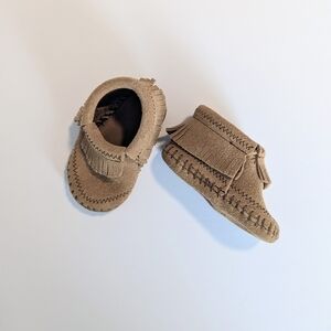 Minnetonka Kids Brown Moccasins